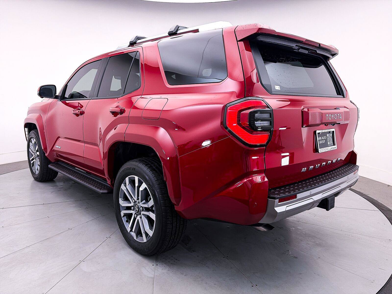 Used 2025 Toyota 4Runner Limited AWD/4WD image 15