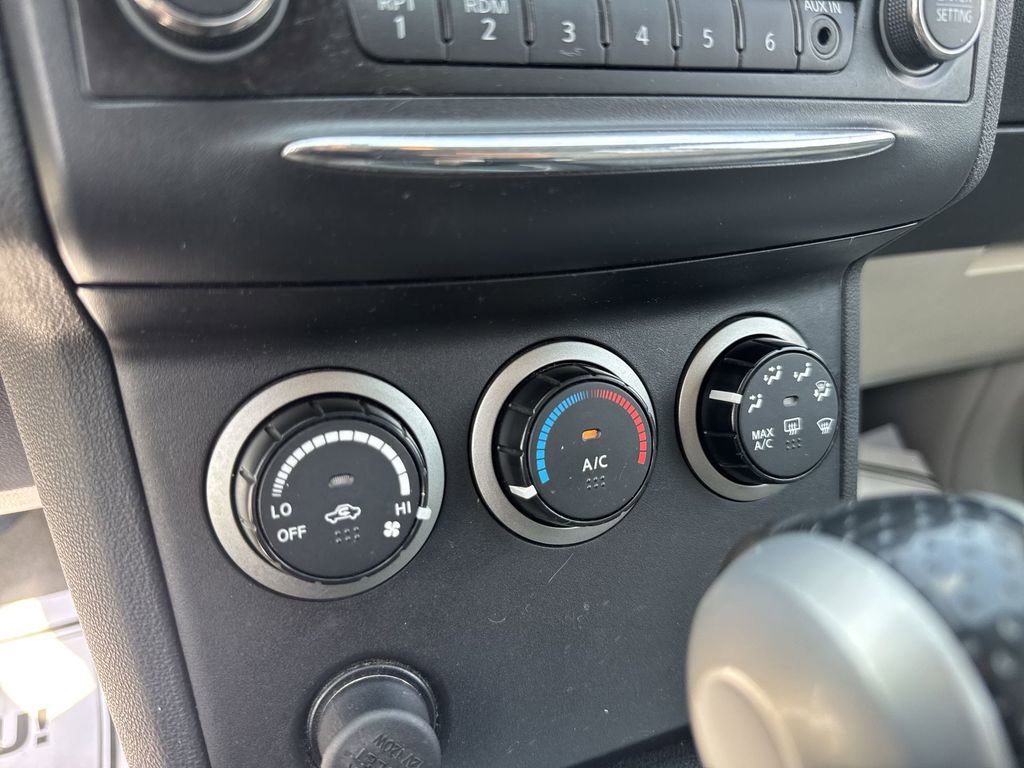 Used 2012 Nissan Rogue SV image 18