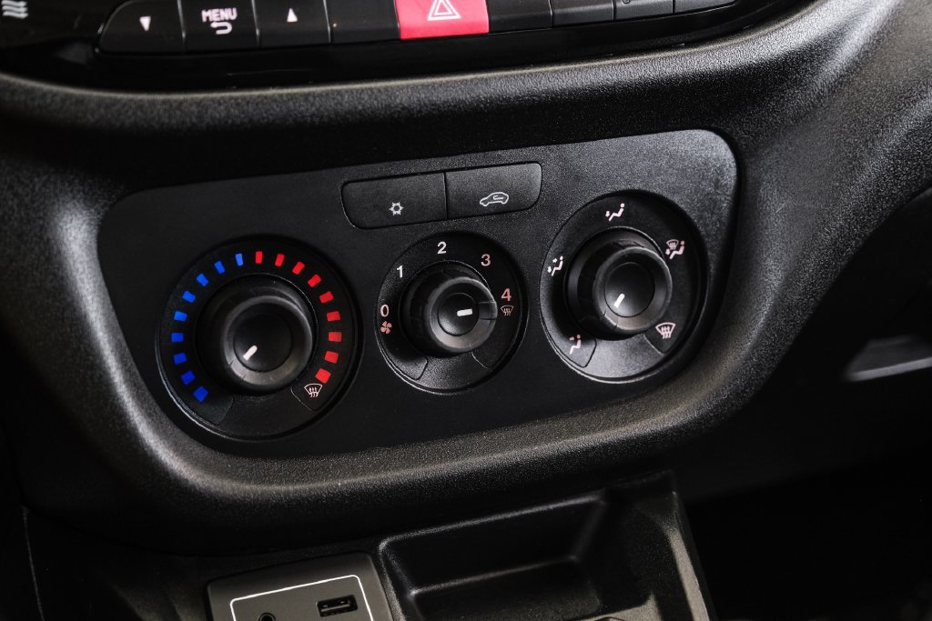 Used 2019 RAM ProMaster City Tradesman SLT FWD image 24