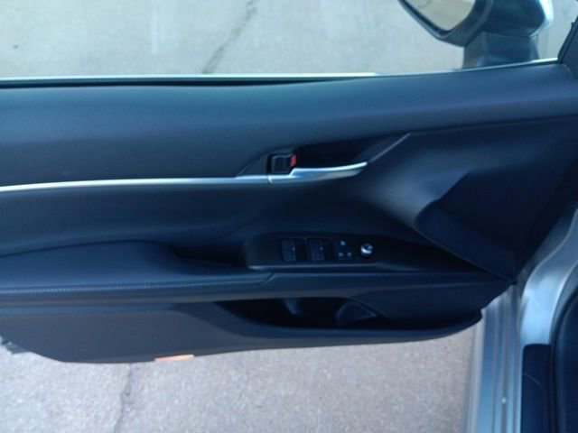Used 2022 Toyota Camry XSE image 28