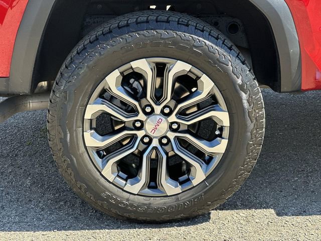 Used 2024 GMC Canyon Denali image 33