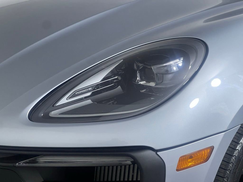 Certified 2023 Porsche Macan GTS w/ Premium Package Plus AWD/4WD image 15