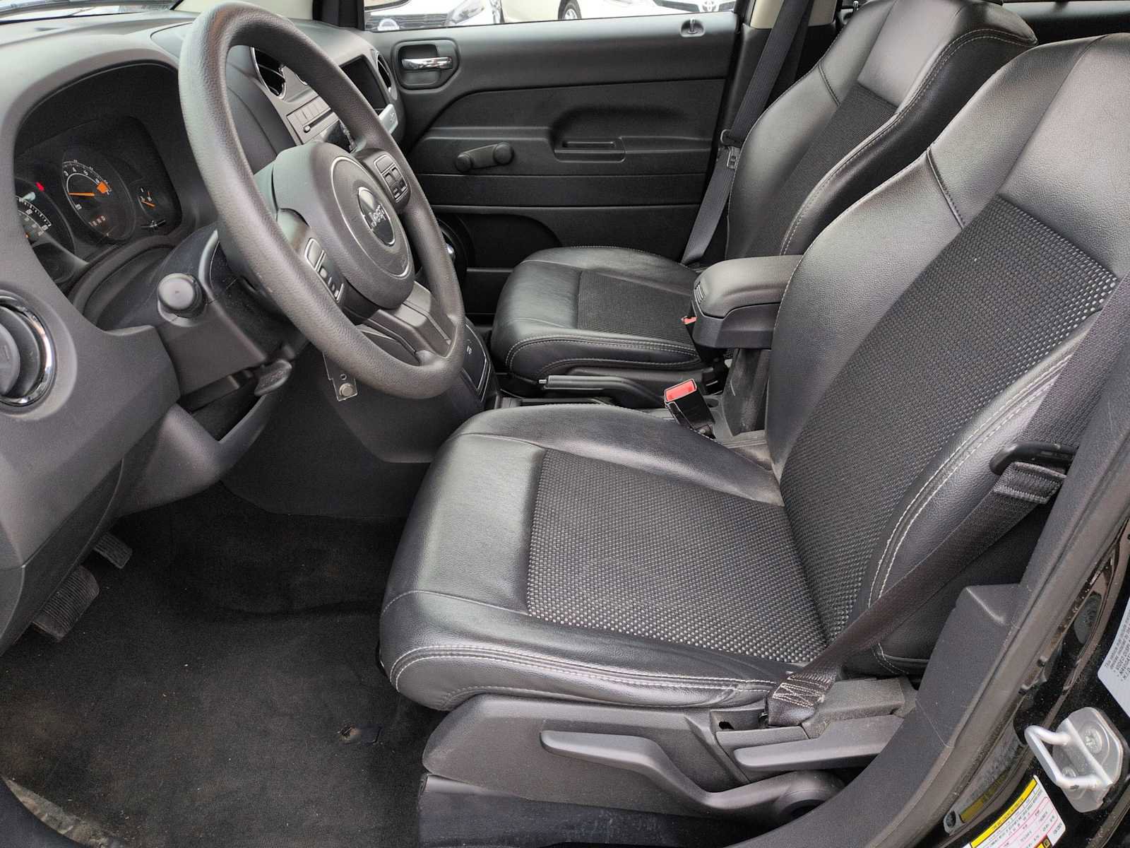 Used 2015 Jeep Compass Sport image 14