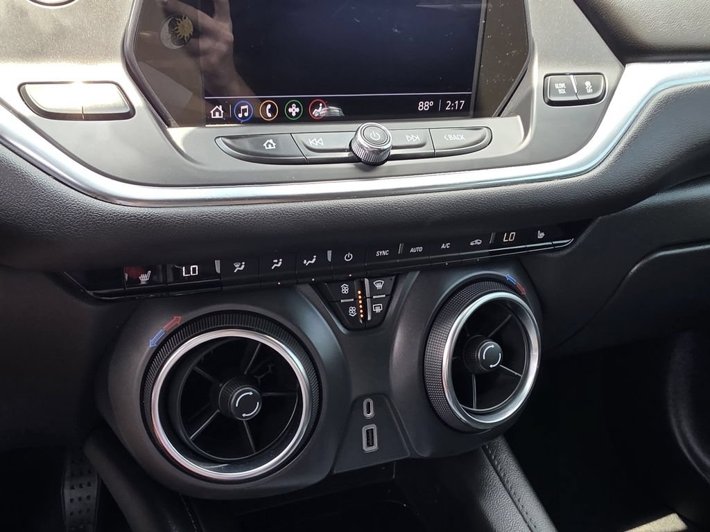 Used 2022 Chevrolet Blazer LT FWD image 21