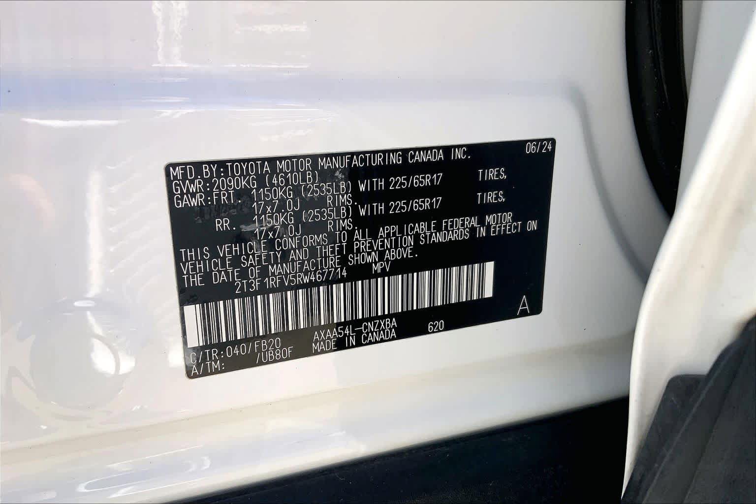 Used 2024 Toyota RAV4 LE AWD/4WD image 33