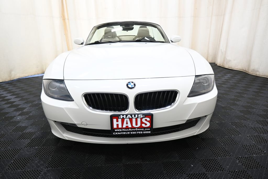 Used 2008 BMW Z4 3.0i RWD image 2