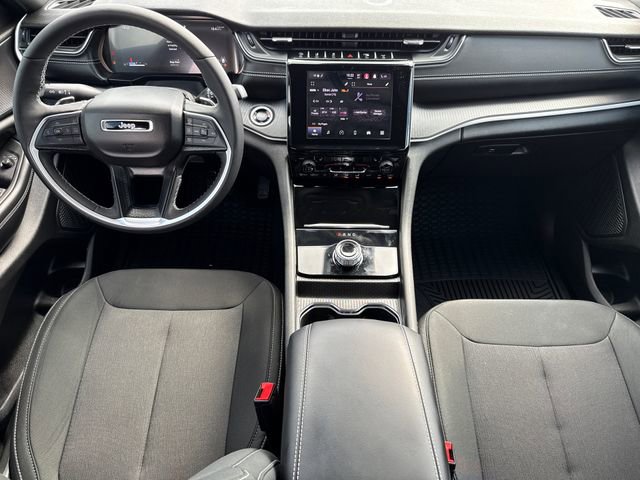 Used 2025 Jeep Grand Cherokee L Laredo w/ Luxury Tech Group I AWD/4WD image 12