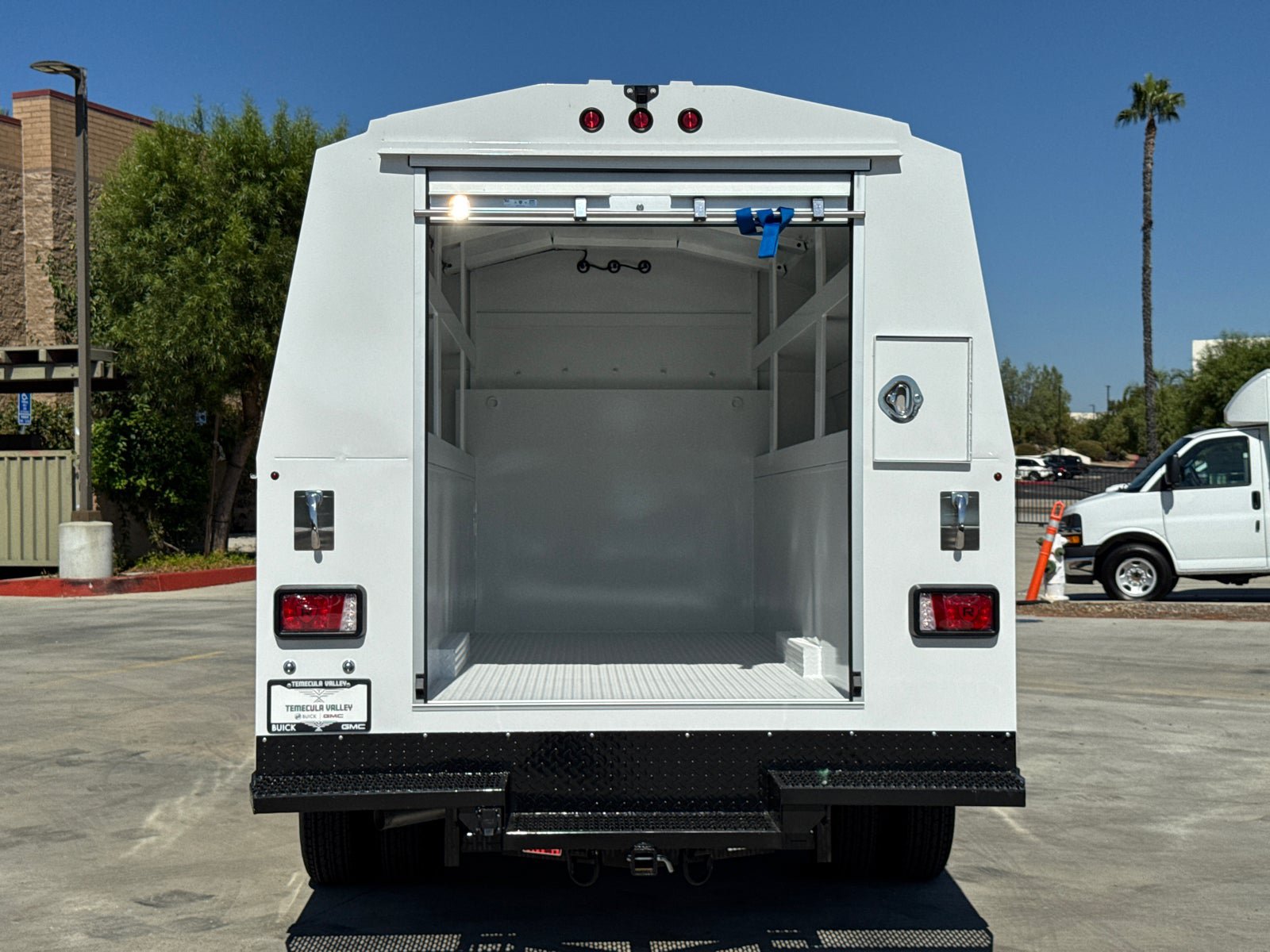 New 2025 GMC Savana 3500 w/ Power Convenience Package RWD image 9