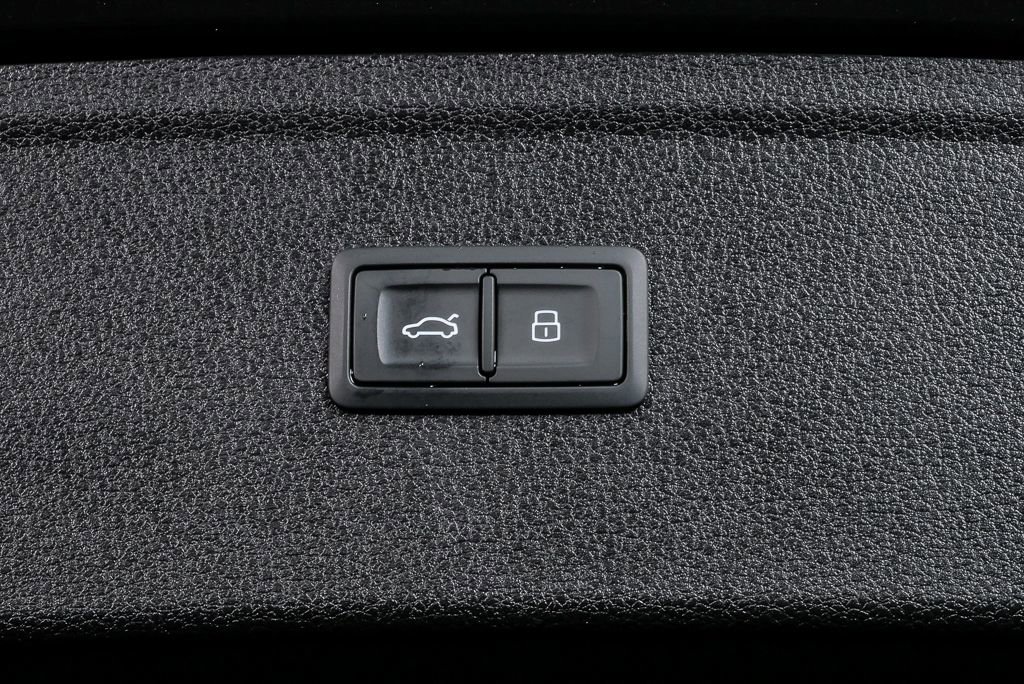 Used 2025 Audi Q5 2.0T Premium Plus image 31