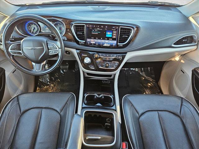 Used 2022 Chrysler Pacifica Limited image 16