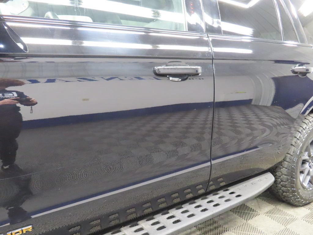 Used 2025 Ford Expedition Tremor AWD/4WD image 42