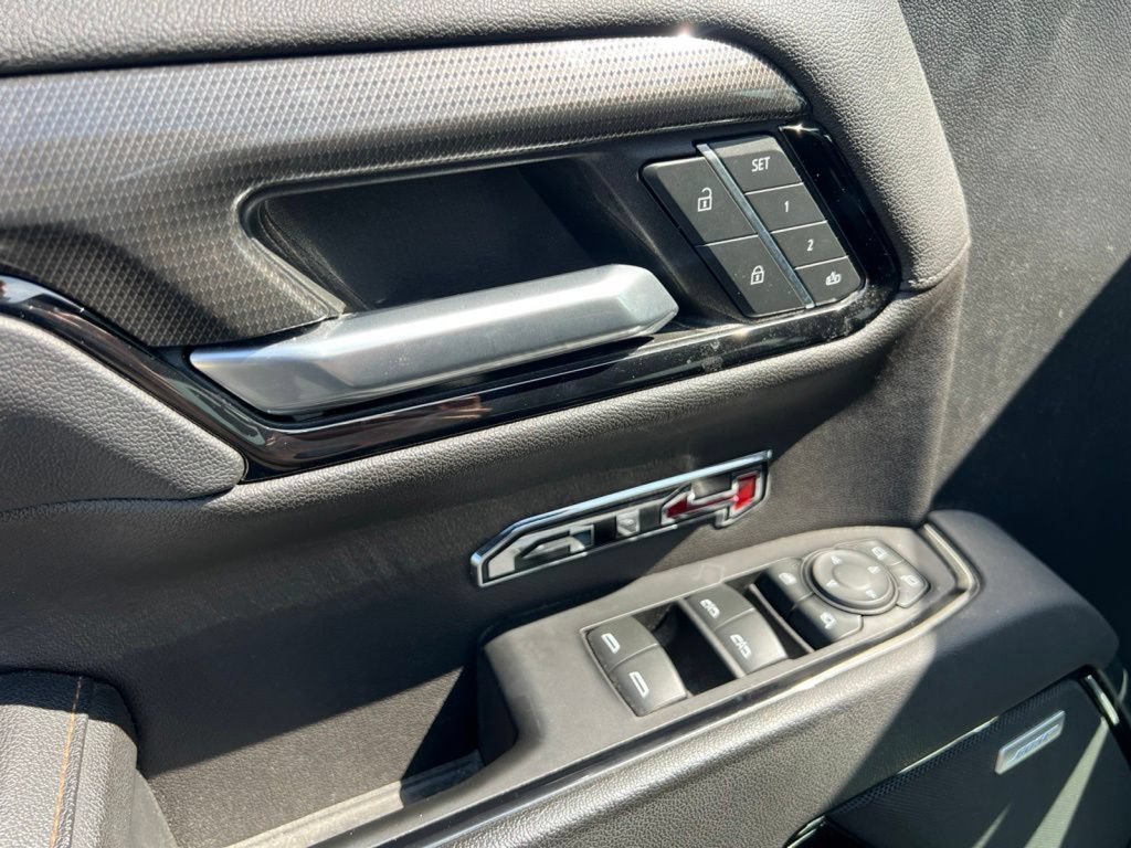 Used 2023 GMC Sierra 1500 AT4 w/ AT4 Premium Package AWD/4WD image 19