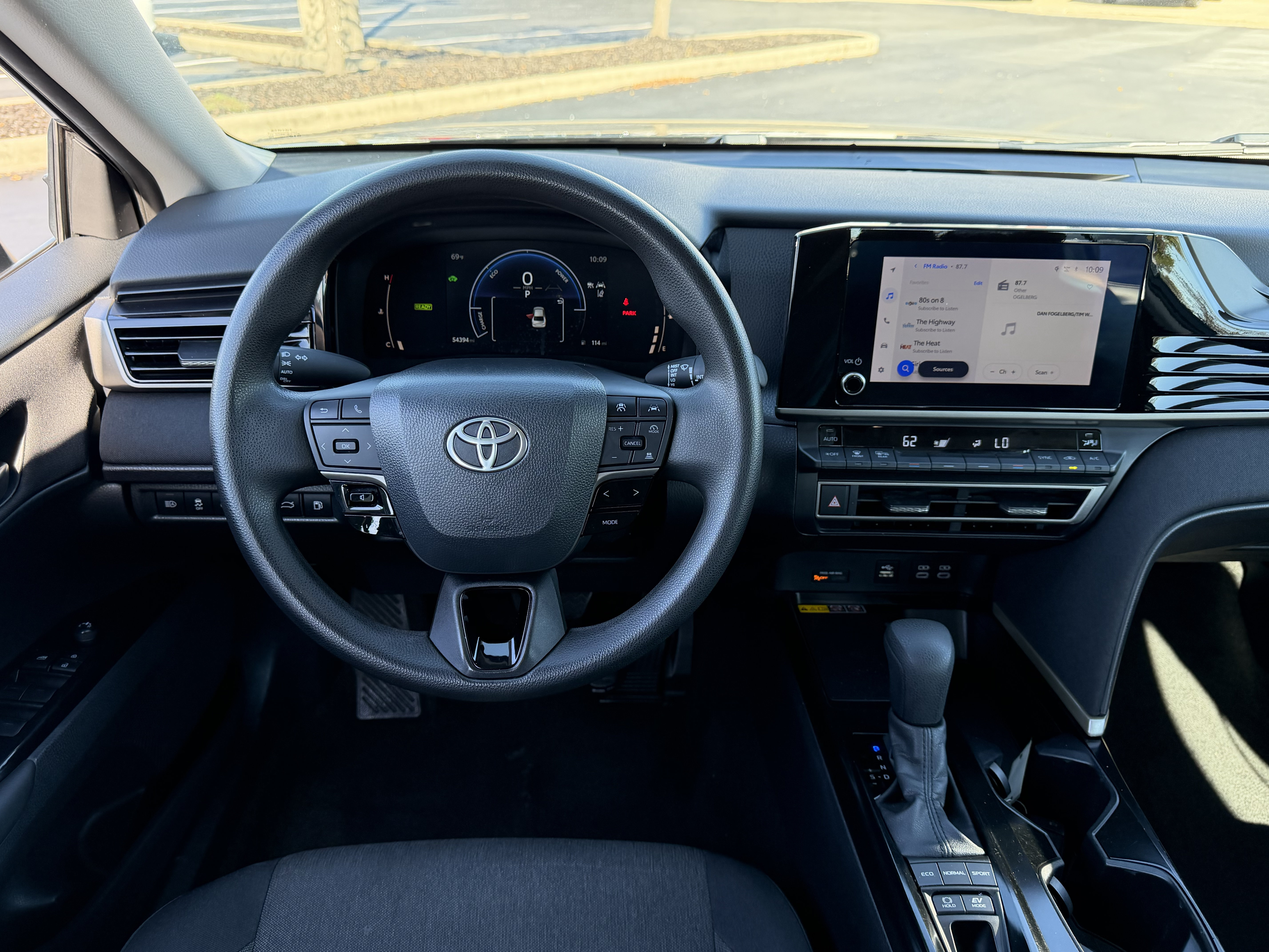 Used 2025 Toyota Camry LE FWD image 14