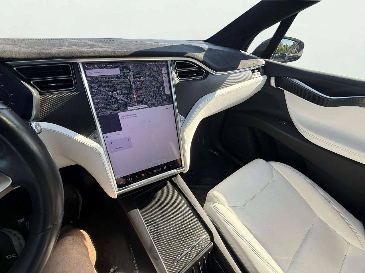 Used 2017 Tesla Model X 75D AWD/4WD image 18