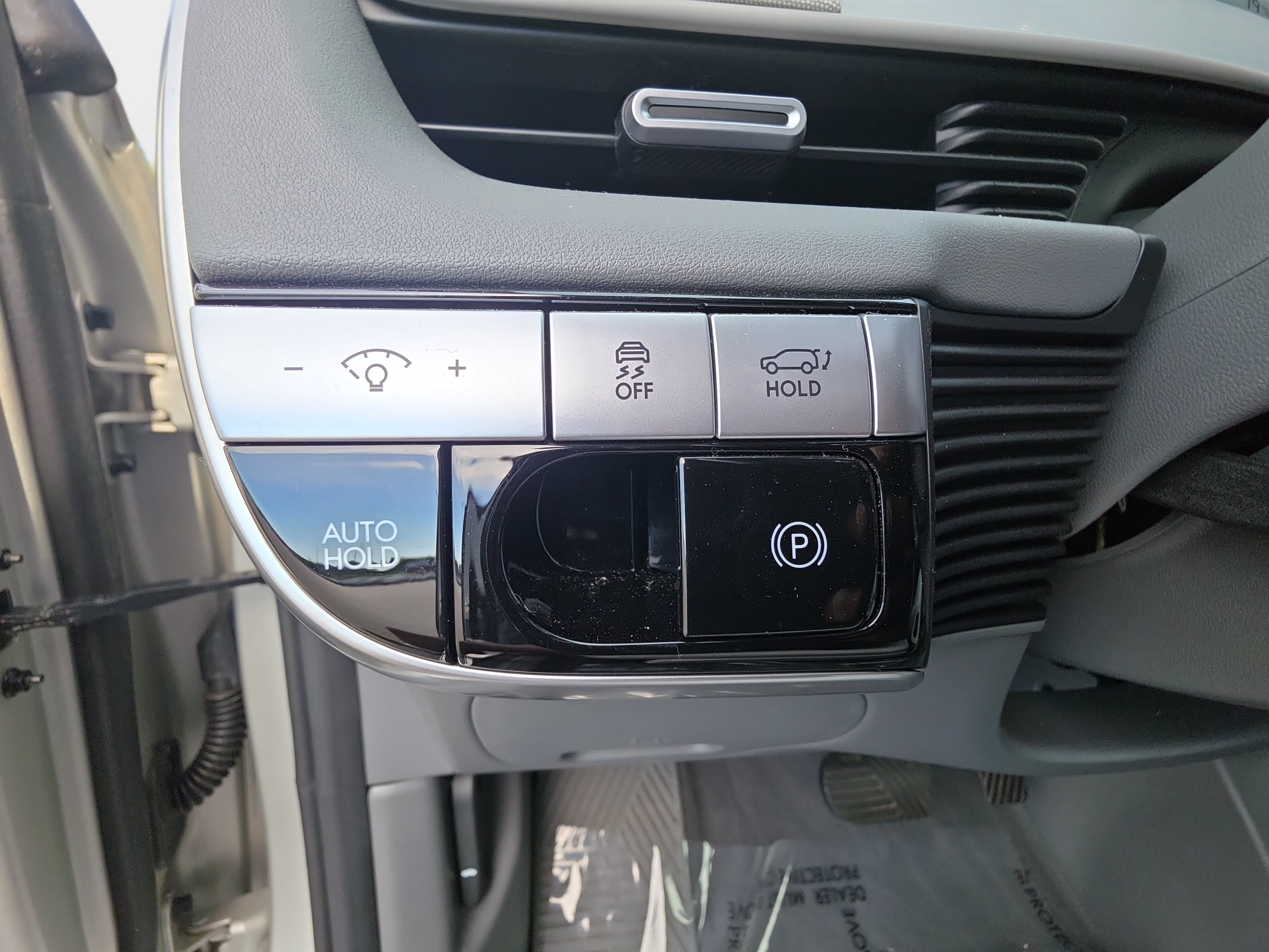 Used 2024 Hyundai Ioniq 5 Limited AWD/4WD image 13