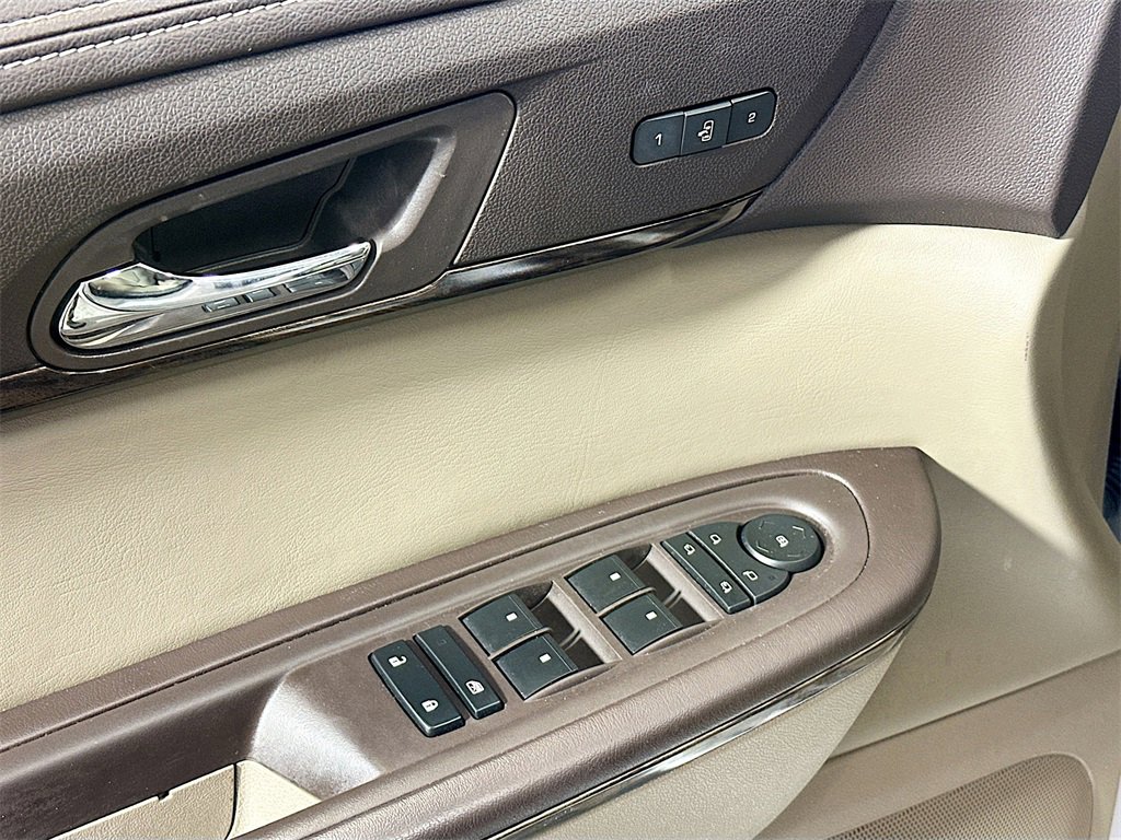 Used 2016 GMC Acadia Denali image 18
