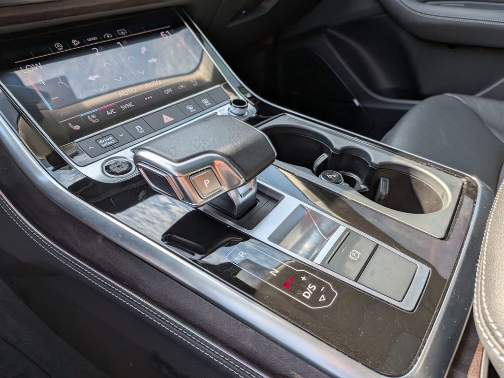 Used 2023 Audi Q8 Premium Plus AWD/4WD image 13