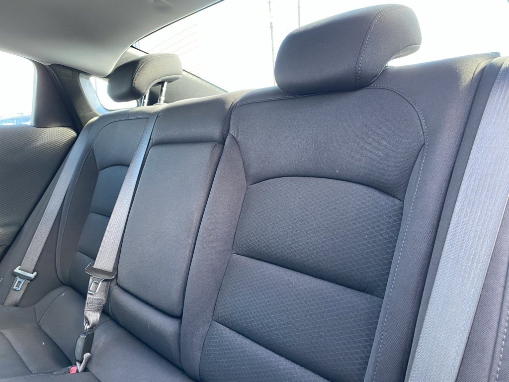 Used 2024 Chevrolet Malibu LT image 27