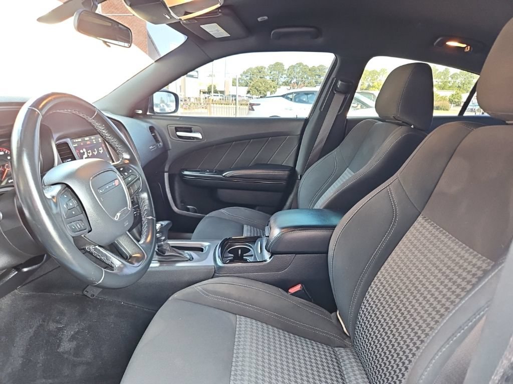 Used 2023 Dodge Charger SXT w/ Blacktop Package RWD image 19