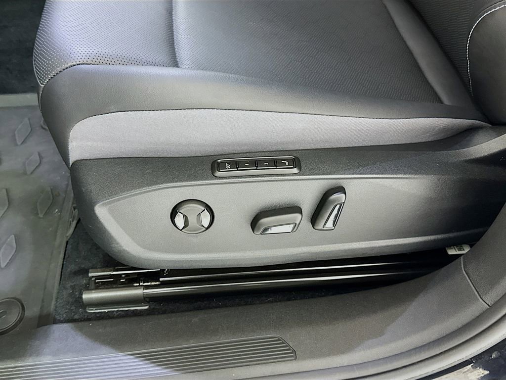 Used 2023 Volkswagen ID.4 Pro S AWD/4WD image 21