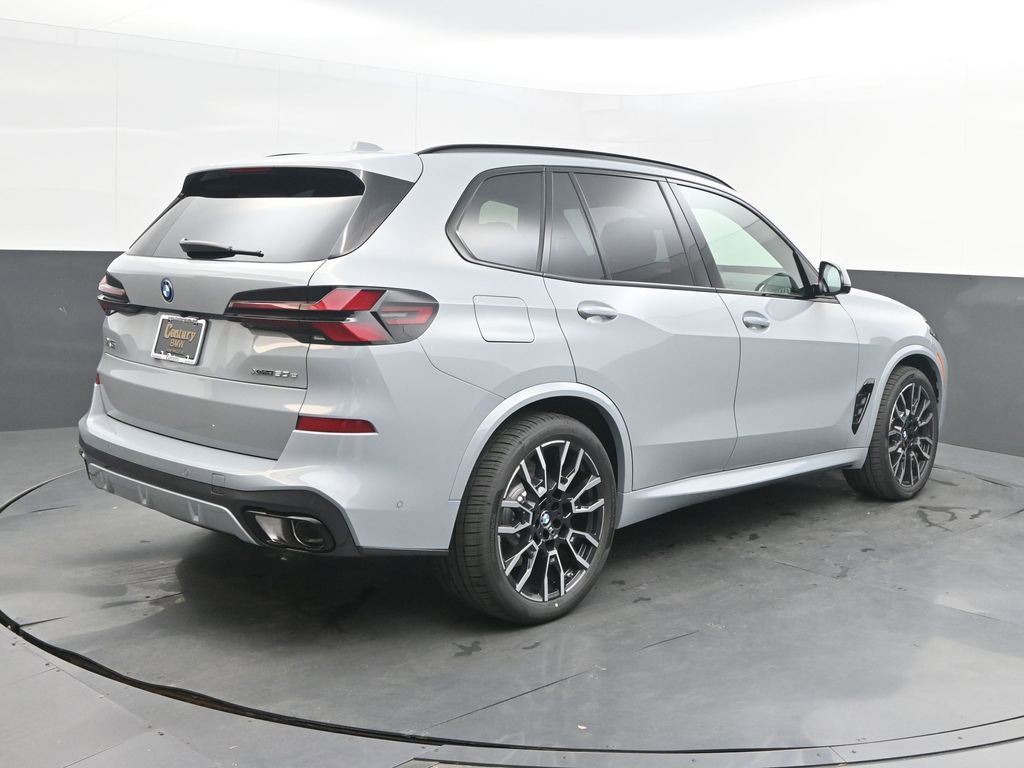 New 2026 BMW X5 xDrive50e AWD/4WD image 7