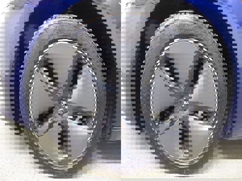 Used 2018 Tesla Model 3 image 32