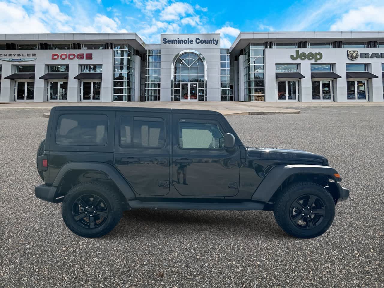 Used 2022 Jeep Wrangler Unlimited Sport AWD/4WD image 7