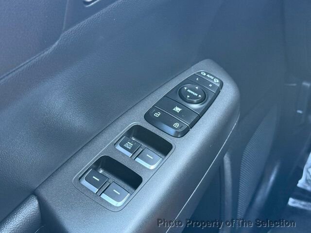 Used 2020 Kia Sportage S image 40