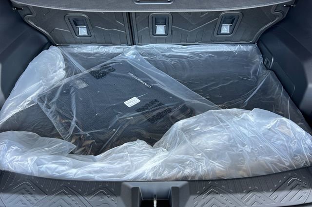 Used 2025 Subaru Crosstrek 2.5i Limited w/ Crosstrek Mirror Package image 13