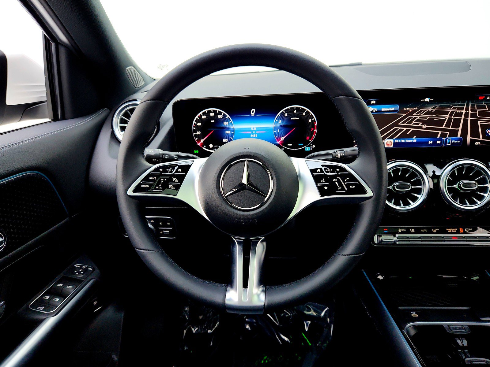 Certified 2026 Mercedes-Benz GLA 250 image 24