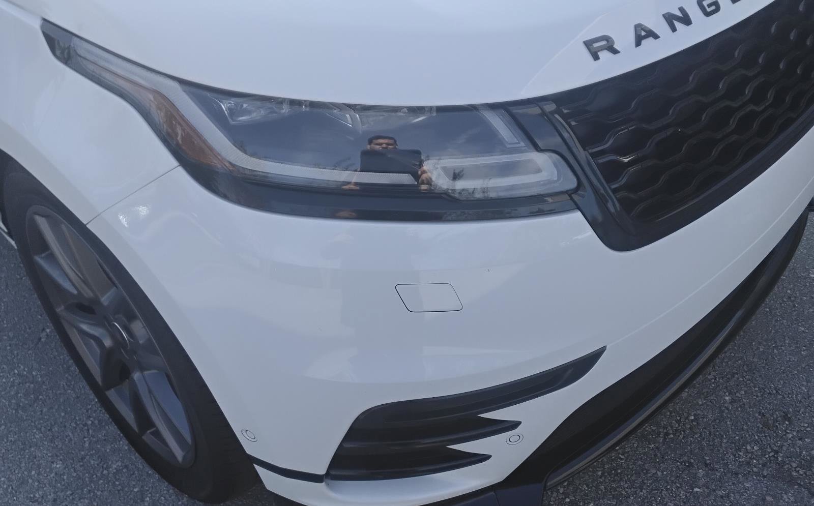 Used 2021 Land Rover Range Rover Velar R-Dynamic S image 7