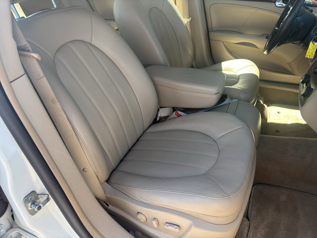 Used 2008 Buick Lucerne CXL w/ Driver Confidence Package FWD image 10