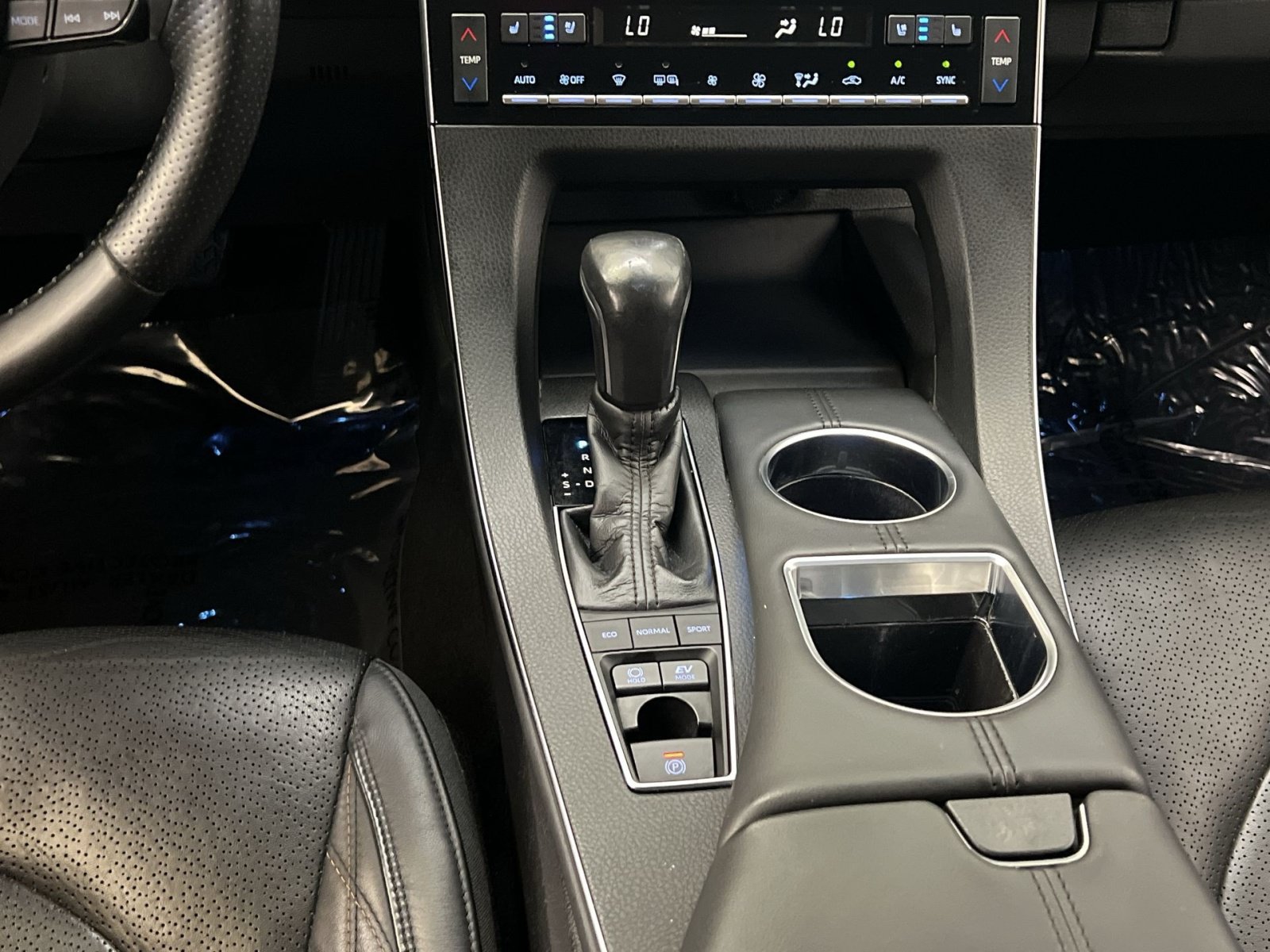 Used 2021 Toyota Avalon Limited w/ Advanced Safety Package FWD image 21