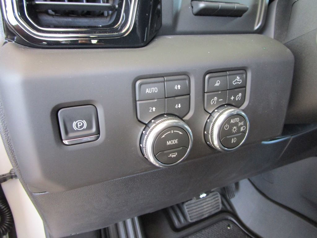 New 2026 GMC Sierra 1500 AT4 w/ AT4 Premium Package AWD/4WD image 34