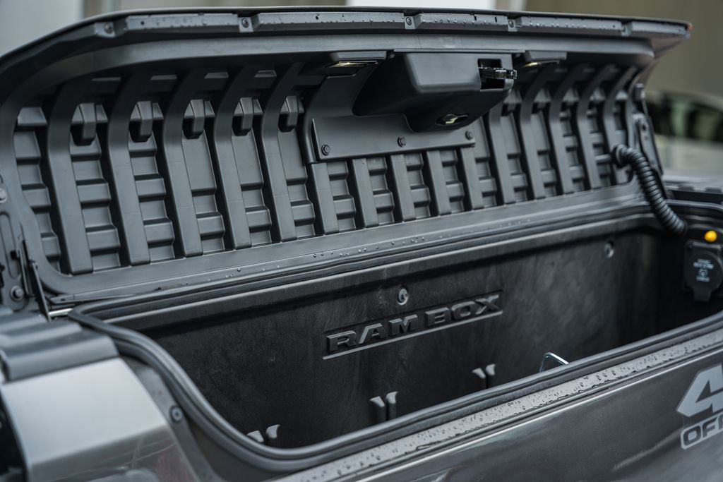 New 2026 RAM 1500 Laramie AWD/4WD image 23