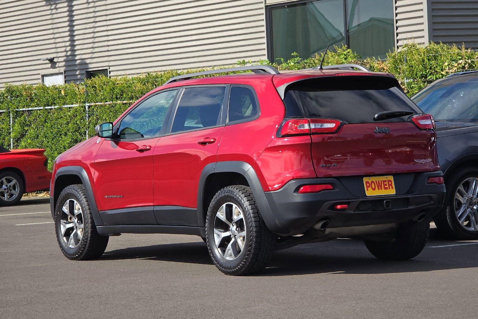Used 2015 Jeep Cherokee Trailhawk w/ Comfort/Convenience Group AWD/4WD image 6