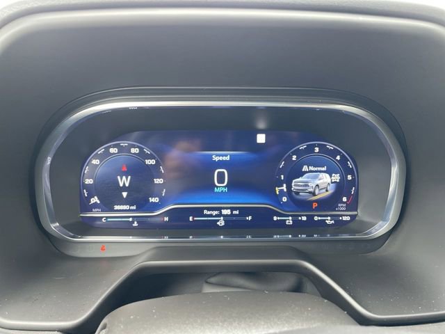 Used 2023 Chevrolet Suburban RST image 11