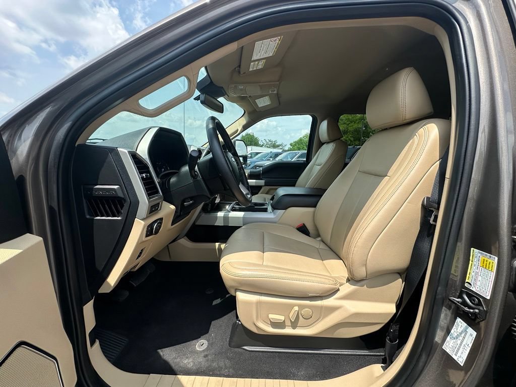 Used 2021 Ford F250 Lariat w/ Lariat Value Package AWD/4WD image 2