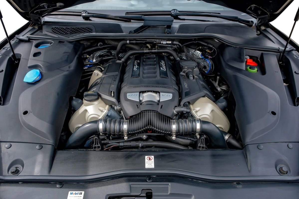 Used 2018 Porsche Cayenne Turbo image 55