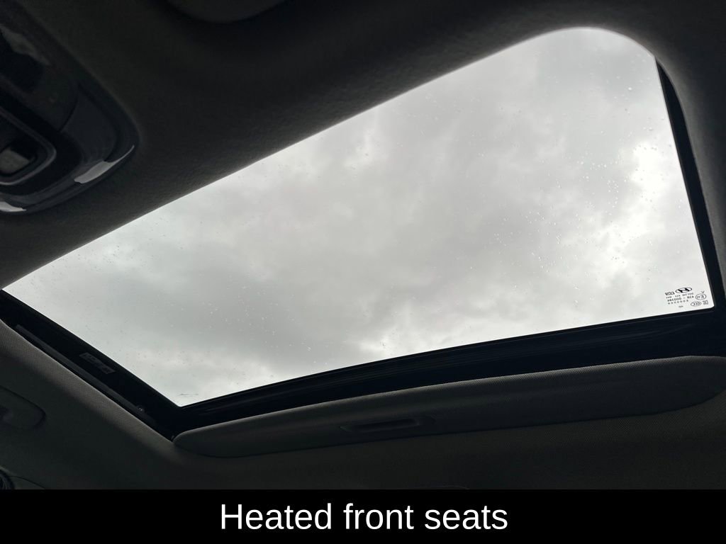 Used 2025 Hyundai Elantra Limited image 19