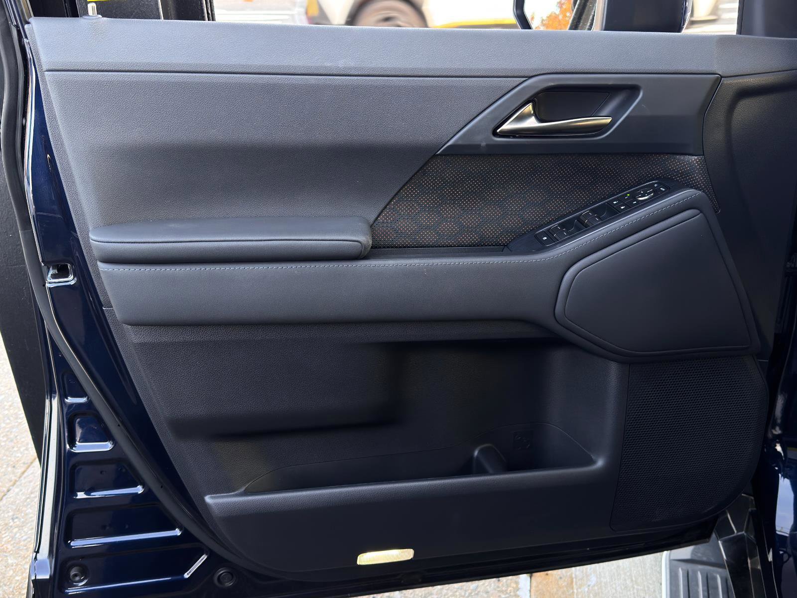 Used 2024 Lexus GX 550 GX 550 Premium w/ Accessory Package (31) image 14