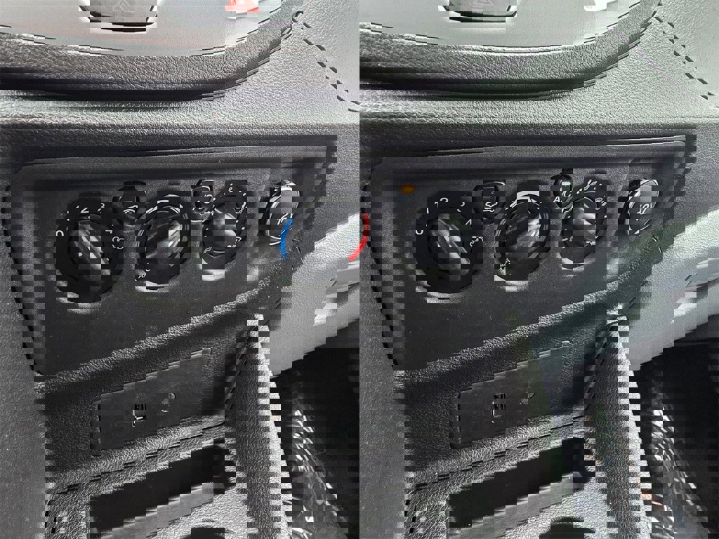 Used 2017 Ford Transit 350 XLT image 21