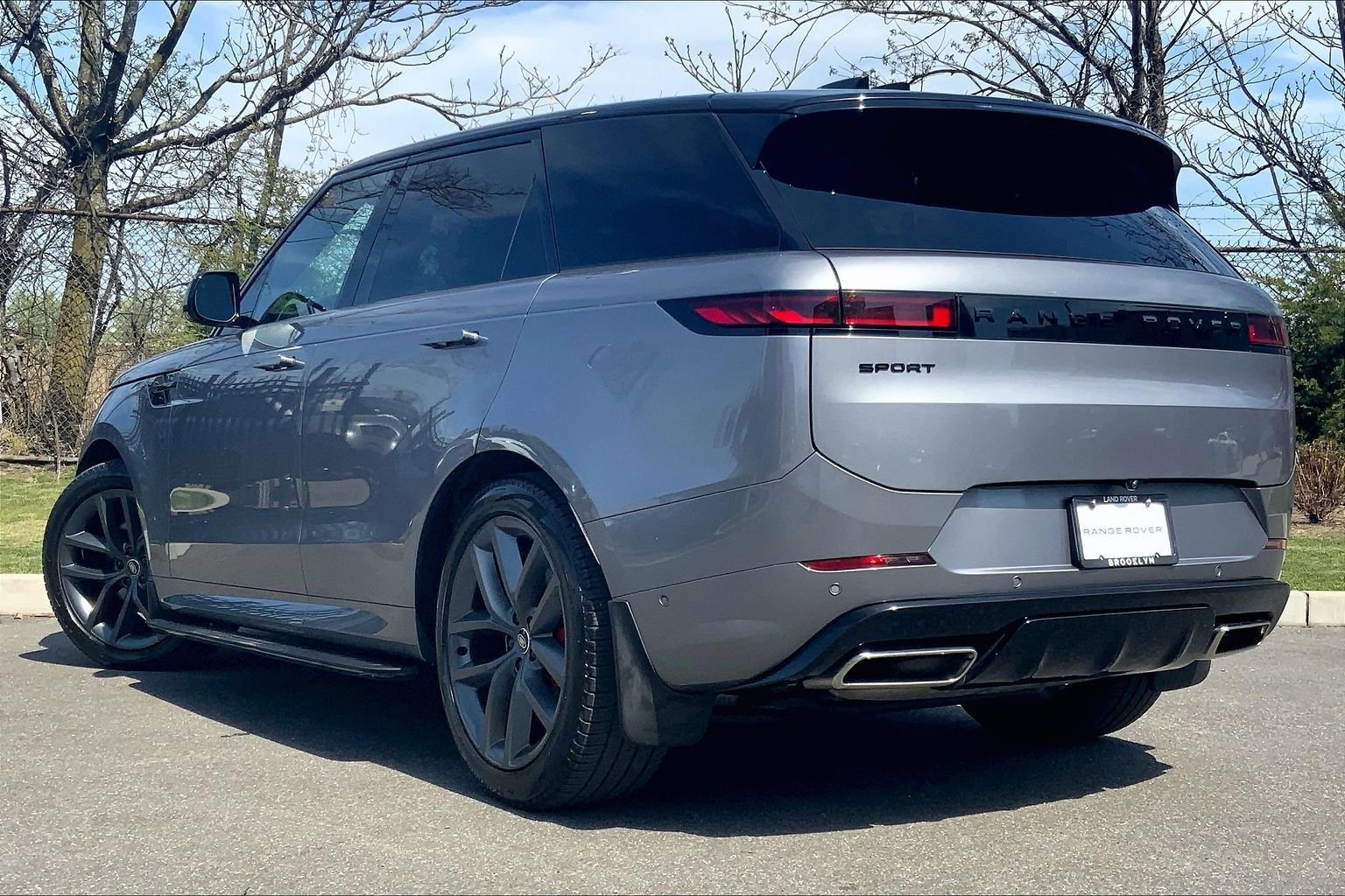 Used 2024 Land Rover Range Rover Sport Dynamic SE image 11