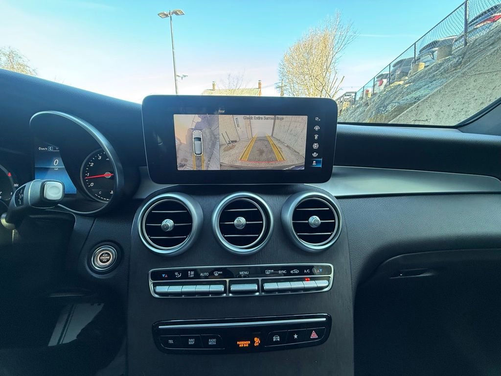 Used 2022 Mercedes-Benz GLC 300 4MATIC image 27