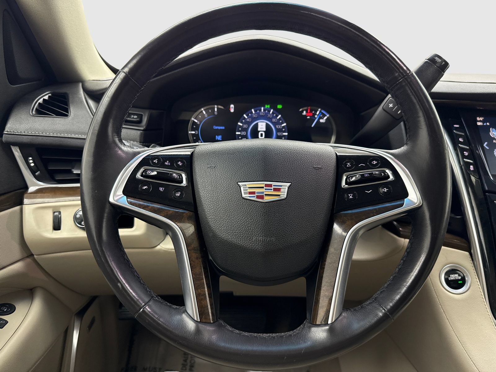 Used 2018 Cadillac Escalade Luxury RWD image 20