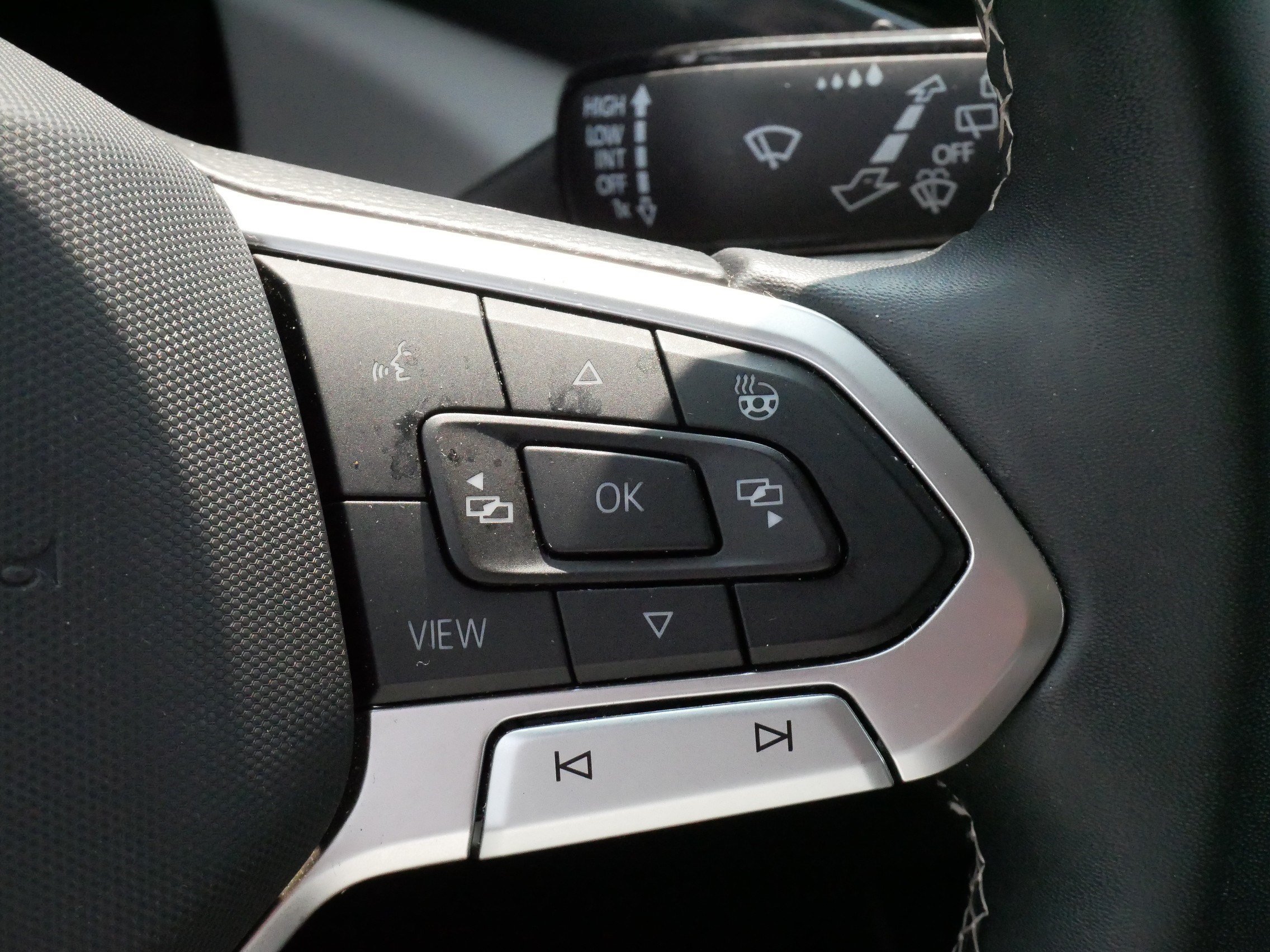 Certified 2023 Volkswagen Taos SEL AWD/4WD image 25