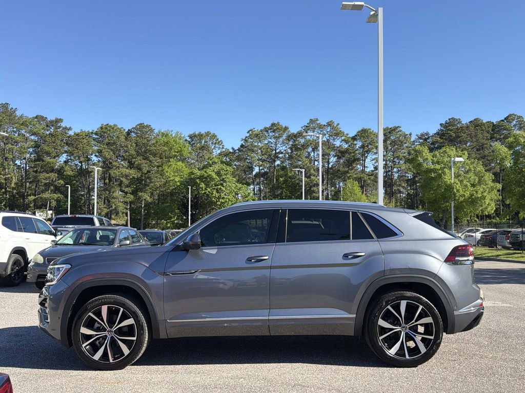 Used 2024 Volkswagen Atlas Cross Sport SEL Premium R-Line image 7