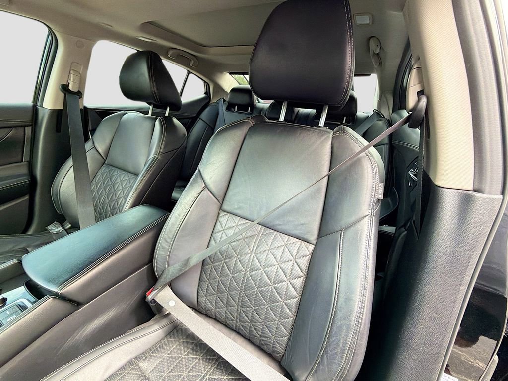 Used 2022 Nissan Maxima Platinum w/ Sport Mat Group FWD image 22