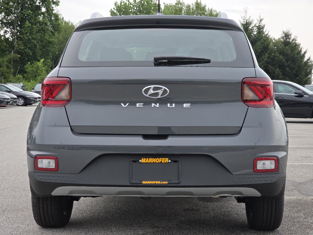 New 2026 Hyundai Venue SEL FWD image 19