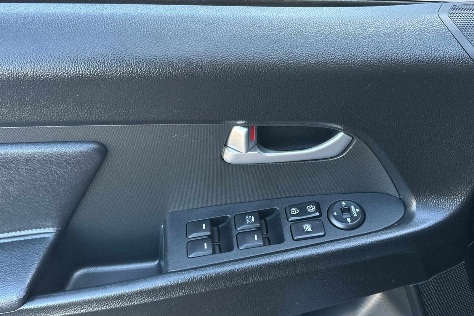 Used 2013 Kia Sportage LX w/ Convenience Pkg image 11